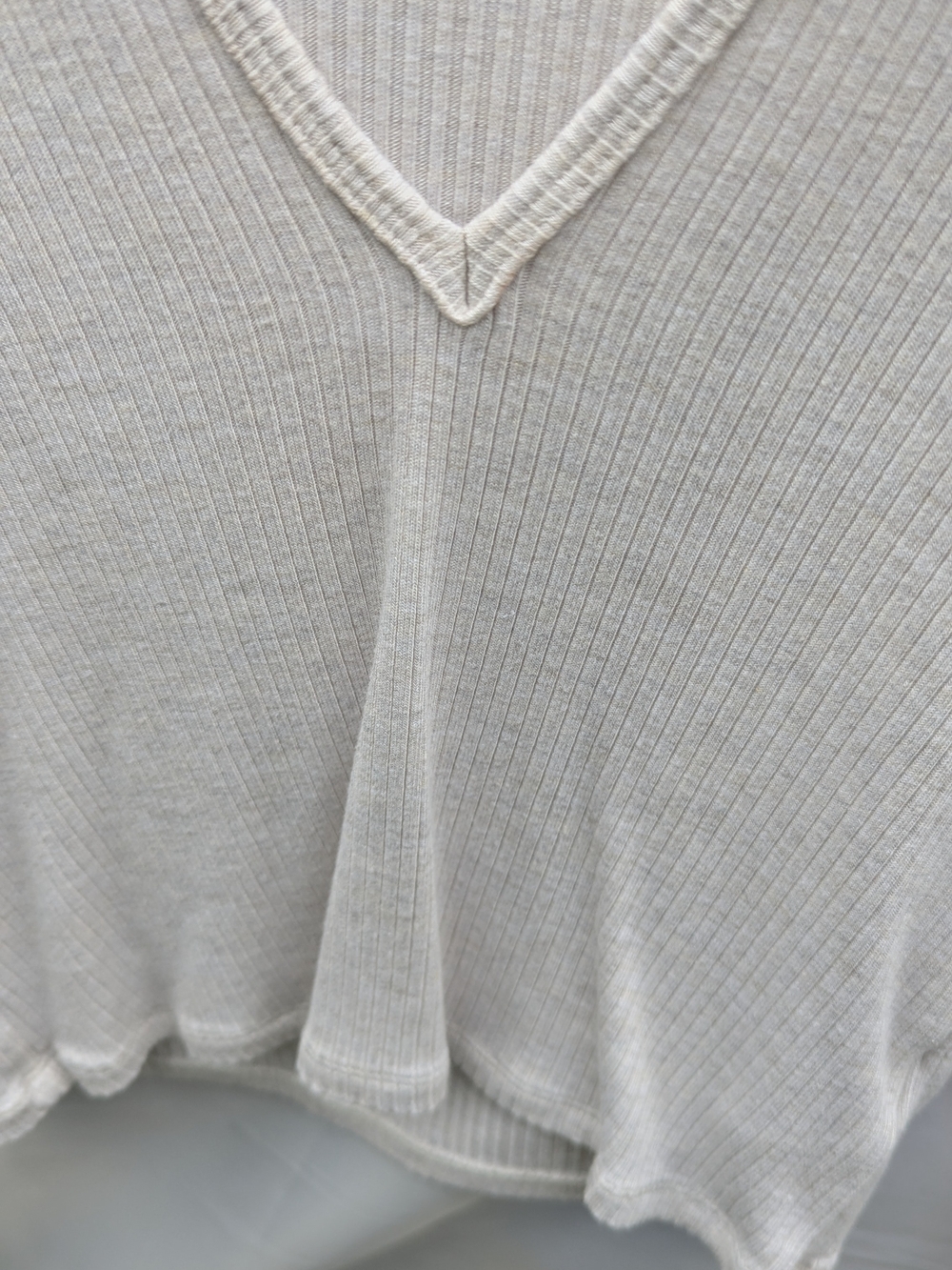 Wilfred Off White Ribbed V-Neck Polo Sweater Top Aritzia Basic Clean City Girl - Picture 10 of 15